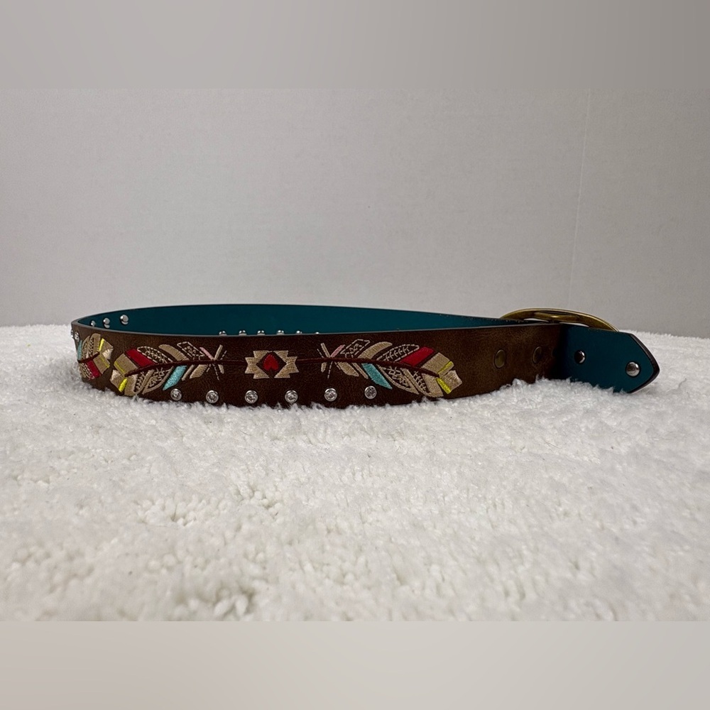 Catchfly Studio Girls’ Leather Belt Featuring Embroidered Feather Design